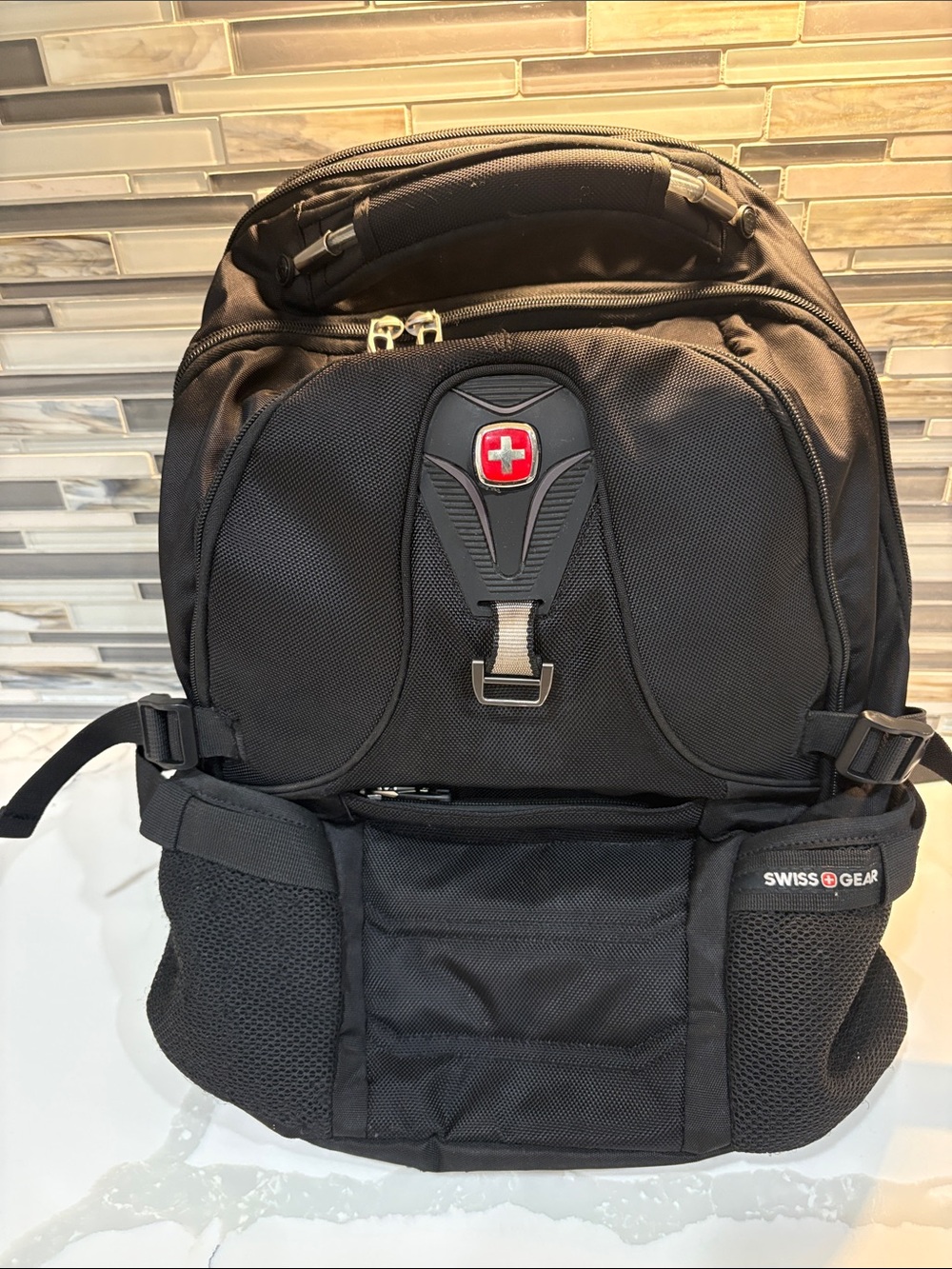 SwissGear Black Men's Travel & Commuter Backpack with Laptop Compartment